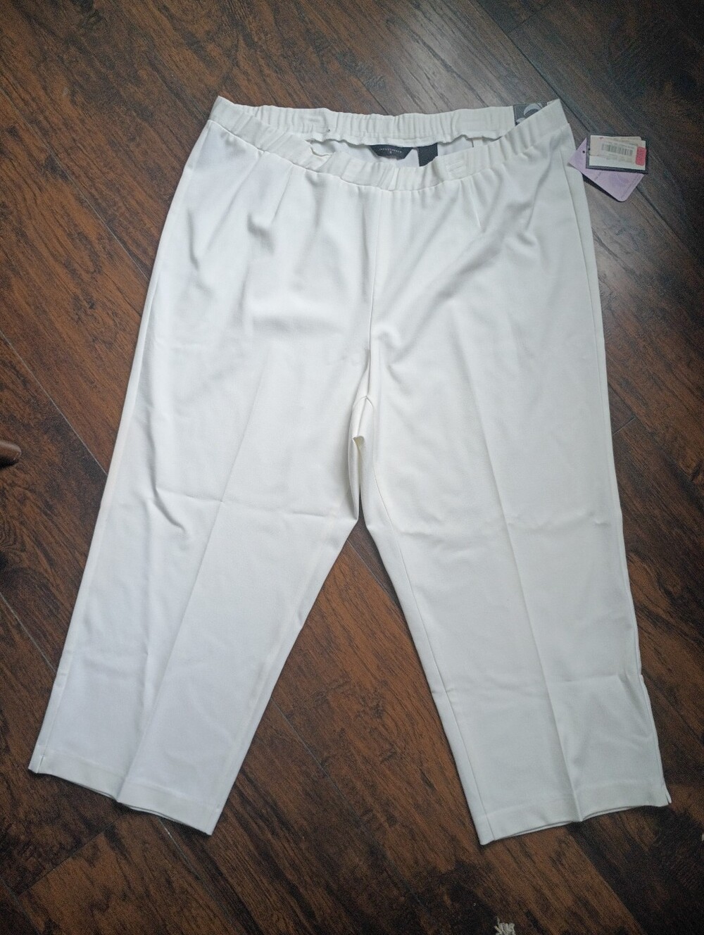 Investments White Pleated Cropped Pants
